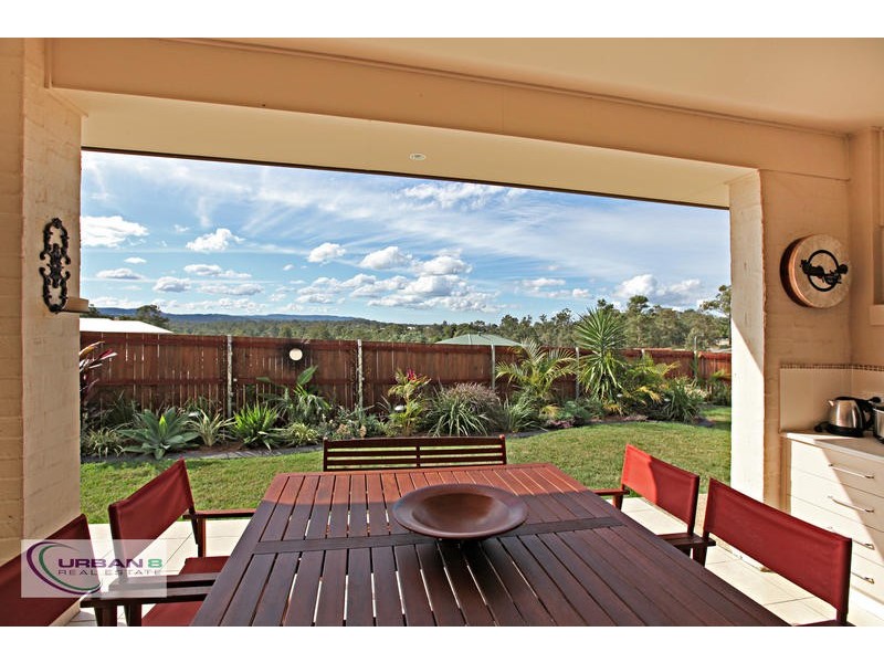 15 Grange Place, Bellbowrie QLD 4070